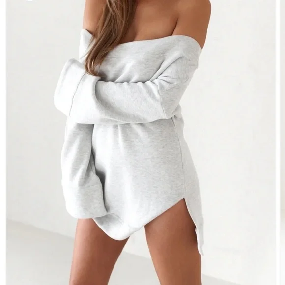 Old Sport Off The Shoulder Sweatshirt Dress
Loungewear Gray - Picture 2 of 14